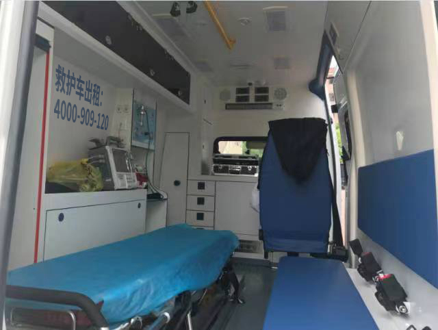 七里河长短途急救车转送平台电话：转院回家安全有保障，选小微救护车。