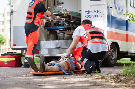 挑选酒泉瓜州县跨省急救车中心服务，看这几点就够了