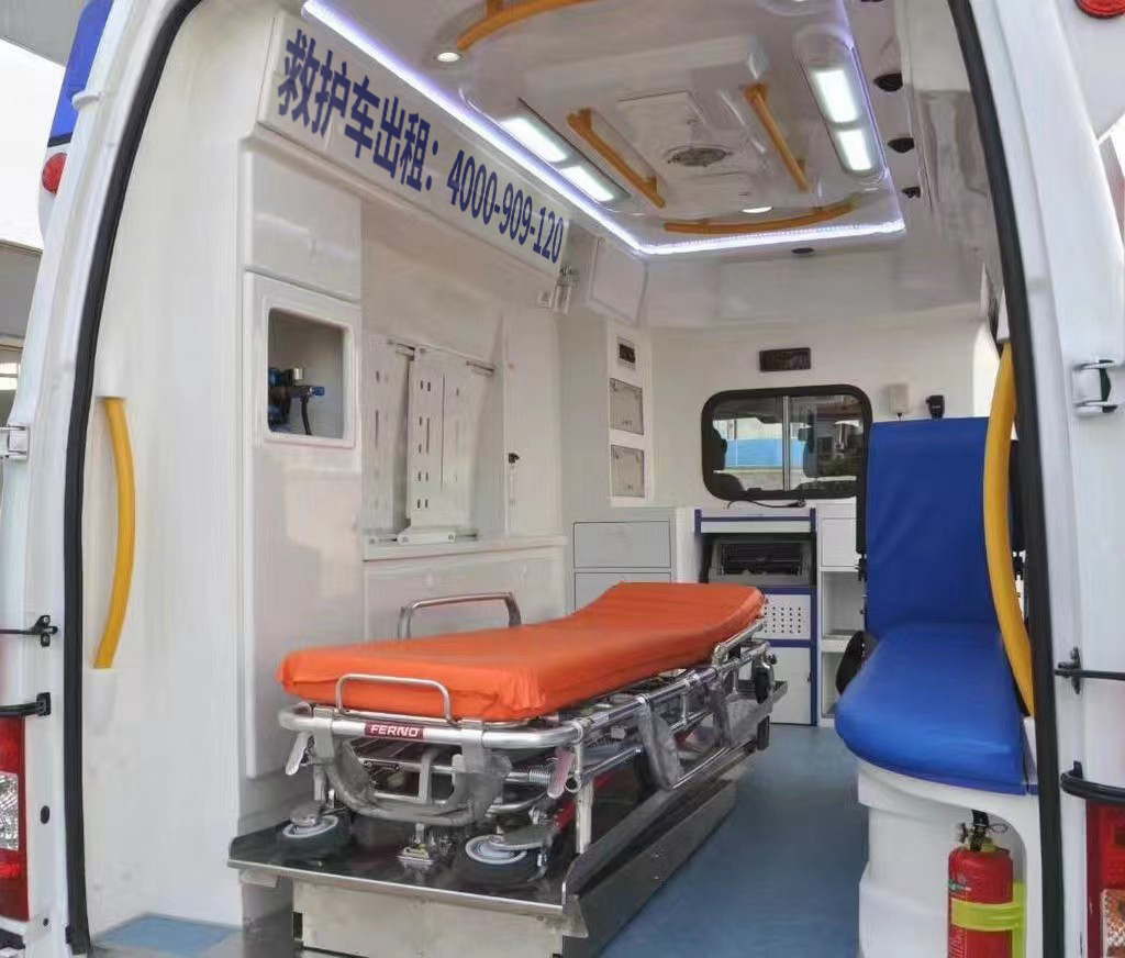 患儿陪护人员必读：白银市急救车出租中心服务专业性指南