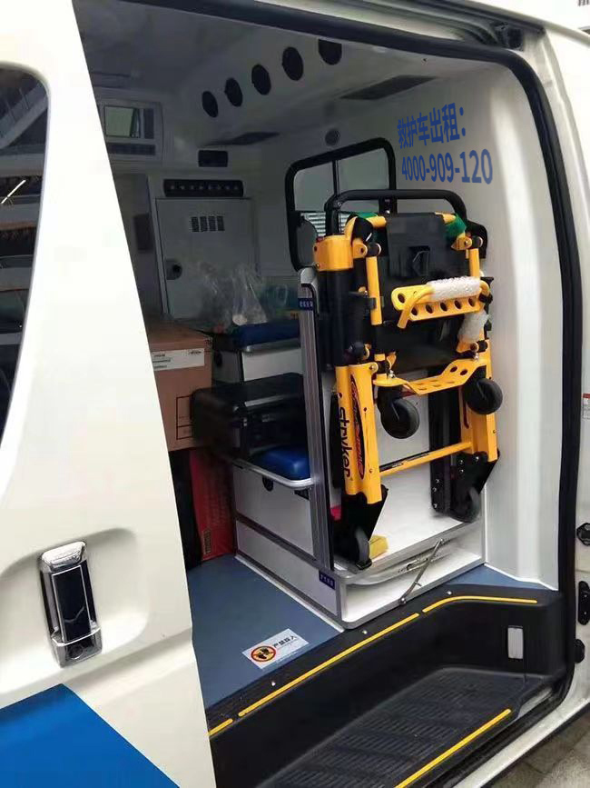 专业武威重症救护车租用公司：让病患家属转诊之路更顺畅