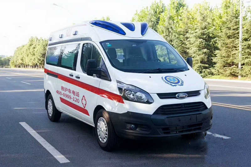 江铃福特新全顺短轴救护车柴油版V362